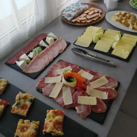 Oda ve Kahvaltı Filsdeger Haz Eğri