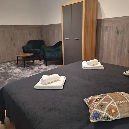 Filsdeger Haz - & Apartmans Couette-café Eger