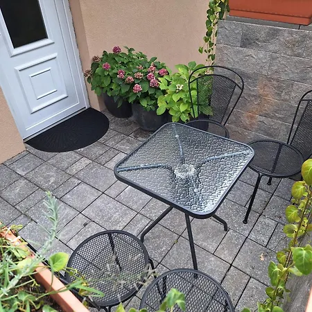Filsdeger Haz Couette-café Eger